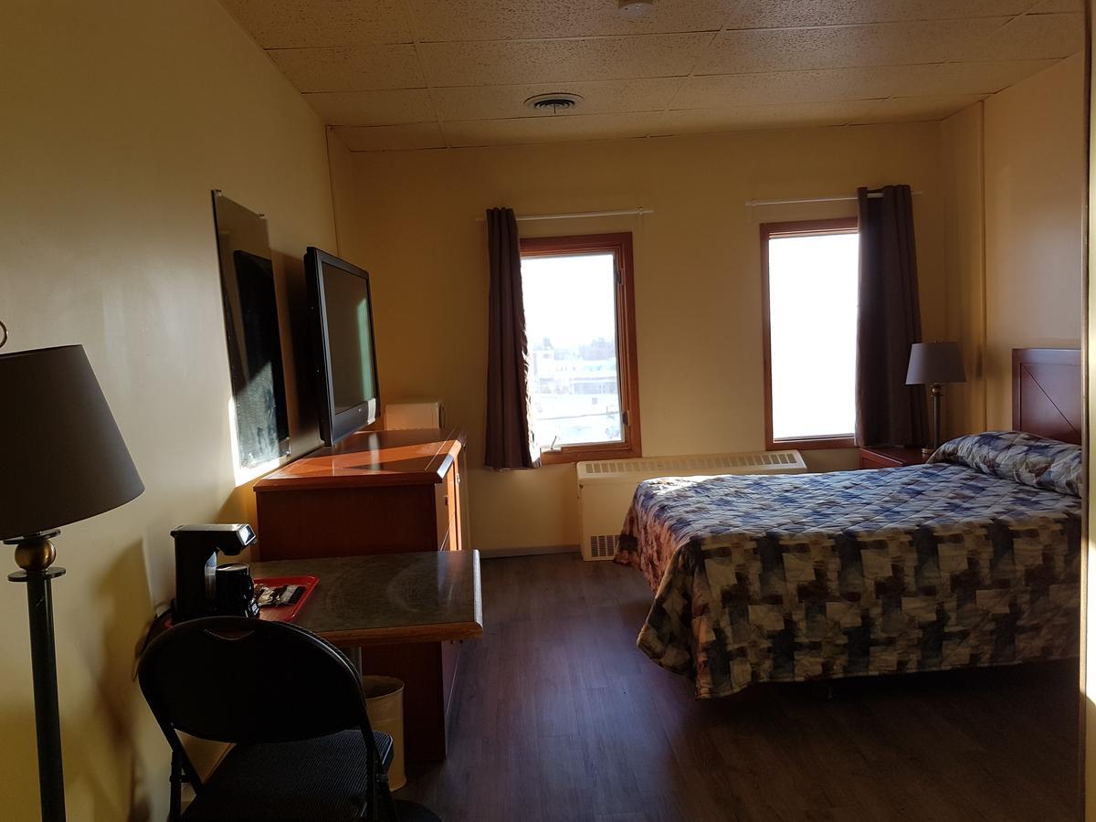Beaver Hotel North Battleford Εξωτερικό φωτογραφία