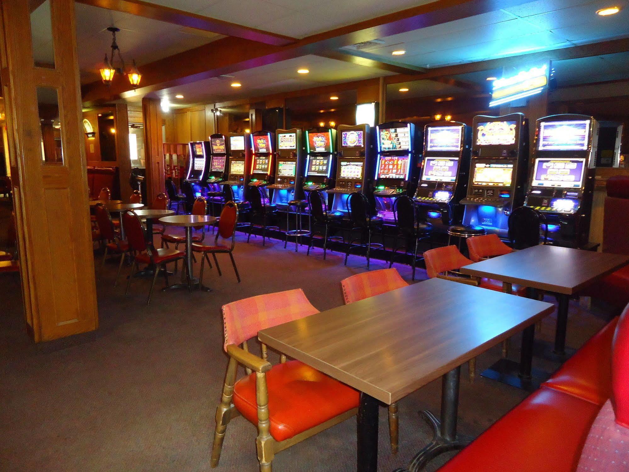Beaver Hotel North Battleford Εξωτερικό φωτογραφία